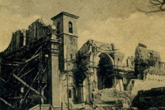 Chiesa S.Giovanni B.in fase di ricostruzione dopo la guerra